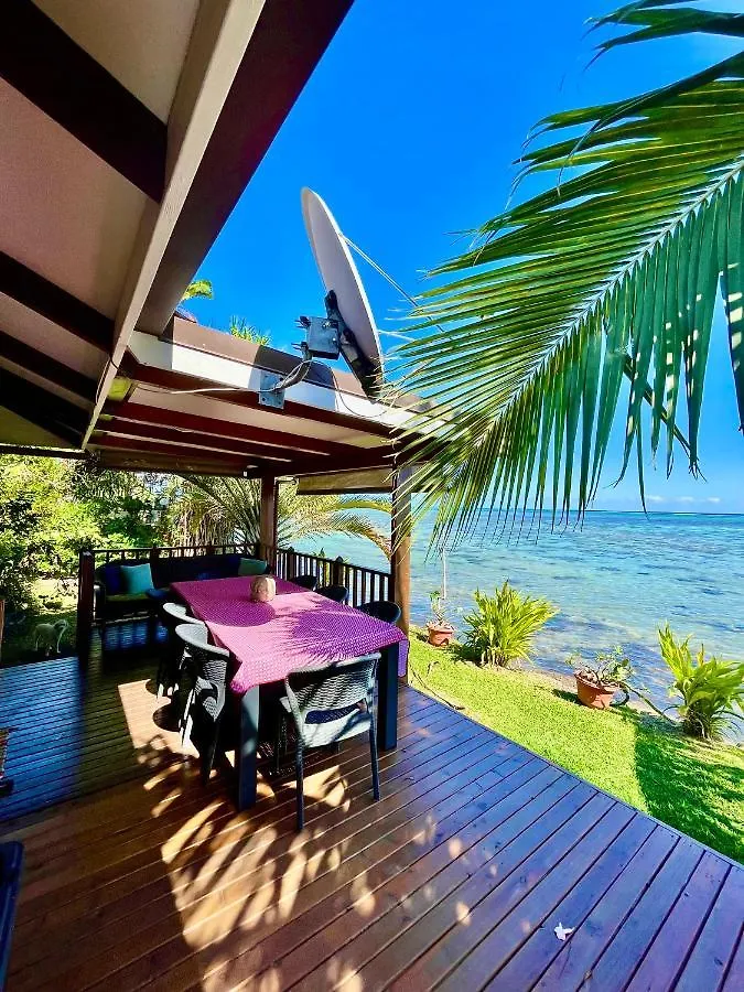 Holiday home O'Coco Bungalow- Breathtaking Waterfront Views, Endless Memories Paea French Polynesia
